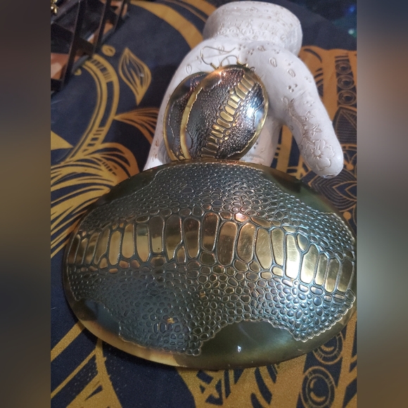 NWOT VINTAGE Gorgeous large metal alligator print belt buckle,matching earrings - Picture 5 of 7